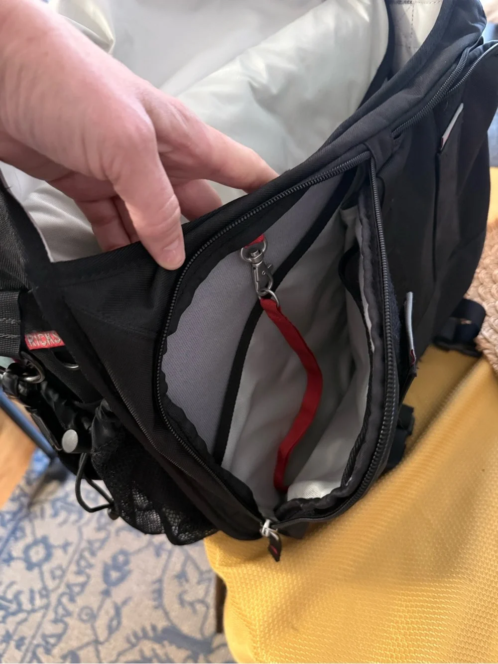 Rickshaw Bags Sutro Messenger bag– Black